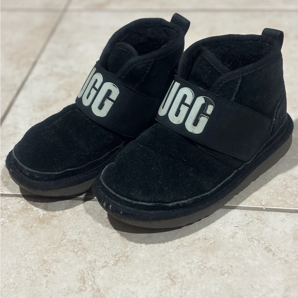 UGG 1110703k Kids K Neumel II Graphic Black Sheepskin Slip On Boots size 13